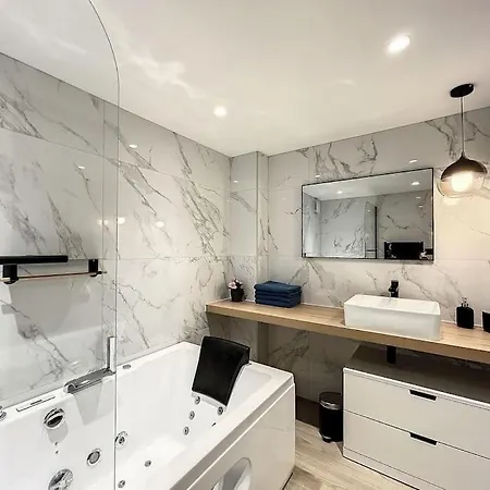 Holiday home Brp Center, Eight-bedroom Luxury Cannes