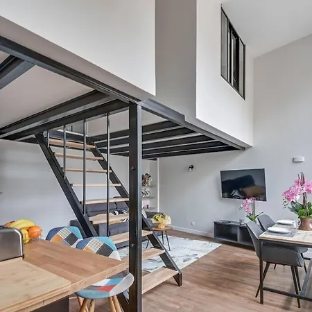 Brp Center, Eight-bedroom Luxury